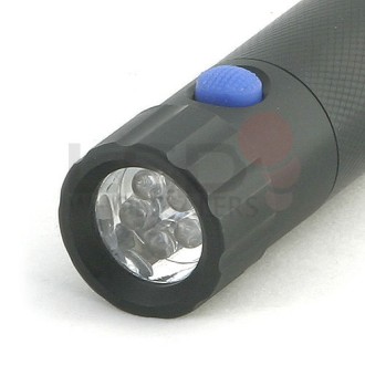 Dual-Head 3-Watt CREE & 5 Ultra Violet LED 3x AAA Compact Flashlight